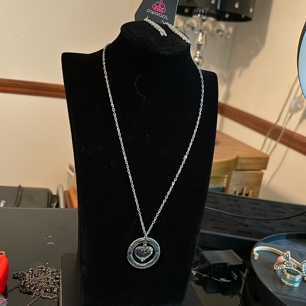 Paparazzi Silver Heart Pendant Necklace